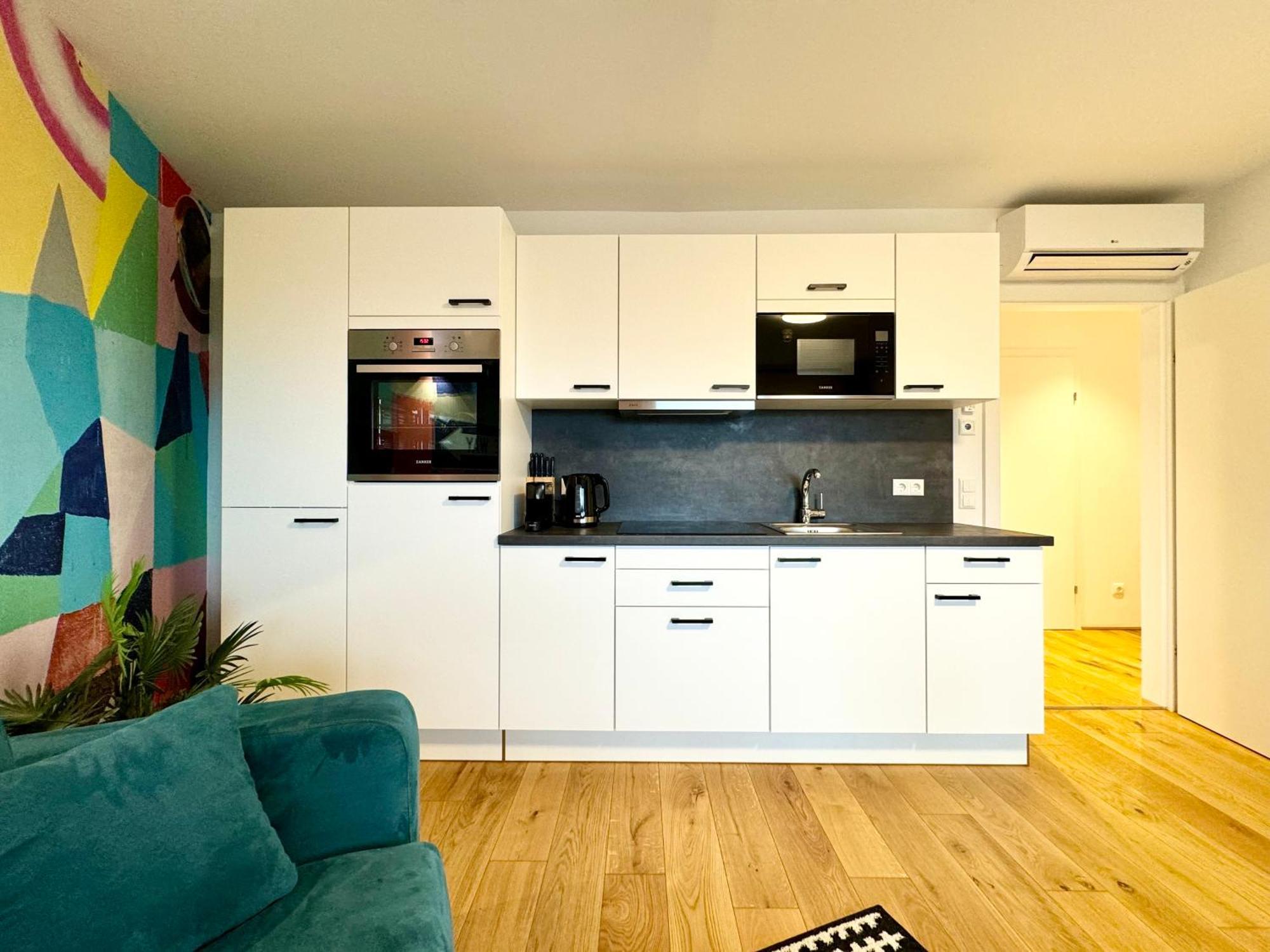 Kreative Wohnung Mit Balkon Vienna Exterior photo